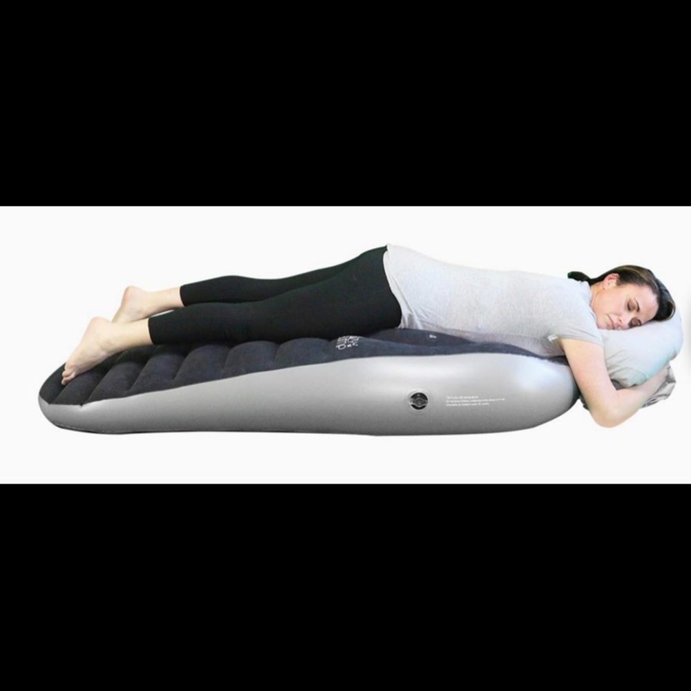 NWOT cozy bump pregnancy pillow